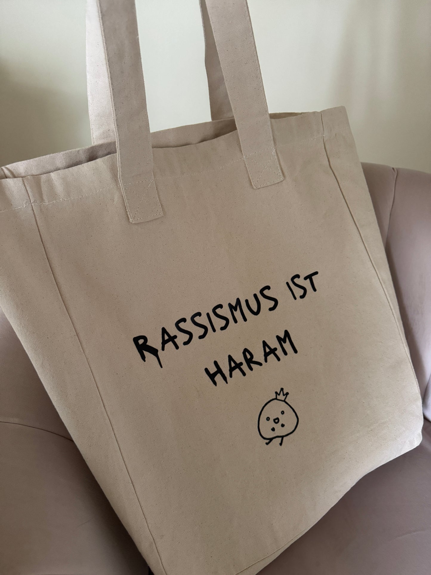 Neu: Tasche „Rassismus ist Haram“ jetzt in groß 🎀
